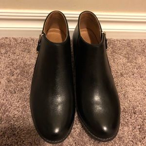 Vionic Jolene Leather Bootie